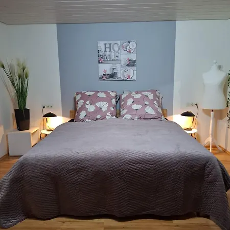 Seeblick Apartment *